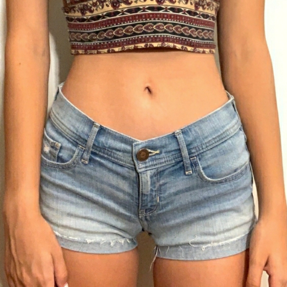 Super Cute Hollister Low Rise Shorts